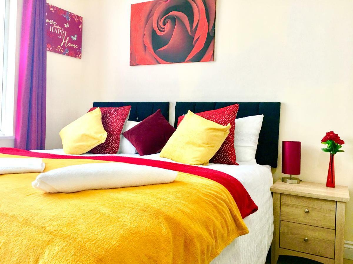 Studio Apartment, Private Bathroom And Parking Ilford Buitenkant foto